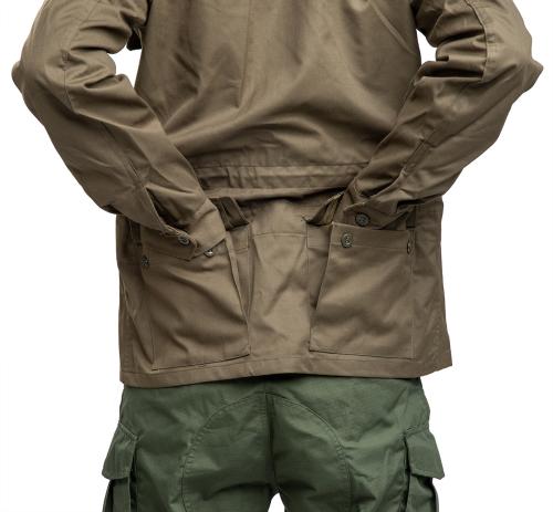 Czech M85 Field Jacket, Olive, Surplus. The side pockets are located on the back. A great feature when using utility or battle belts.